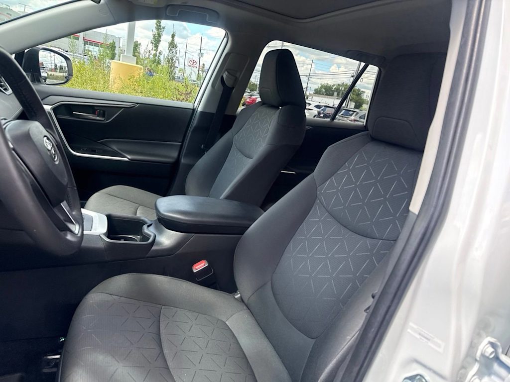 Thumbnail: 2024 Toyota RAV4 - 9