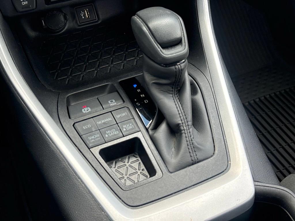Thumbnail: 2024 Toyota RAV4 - 15