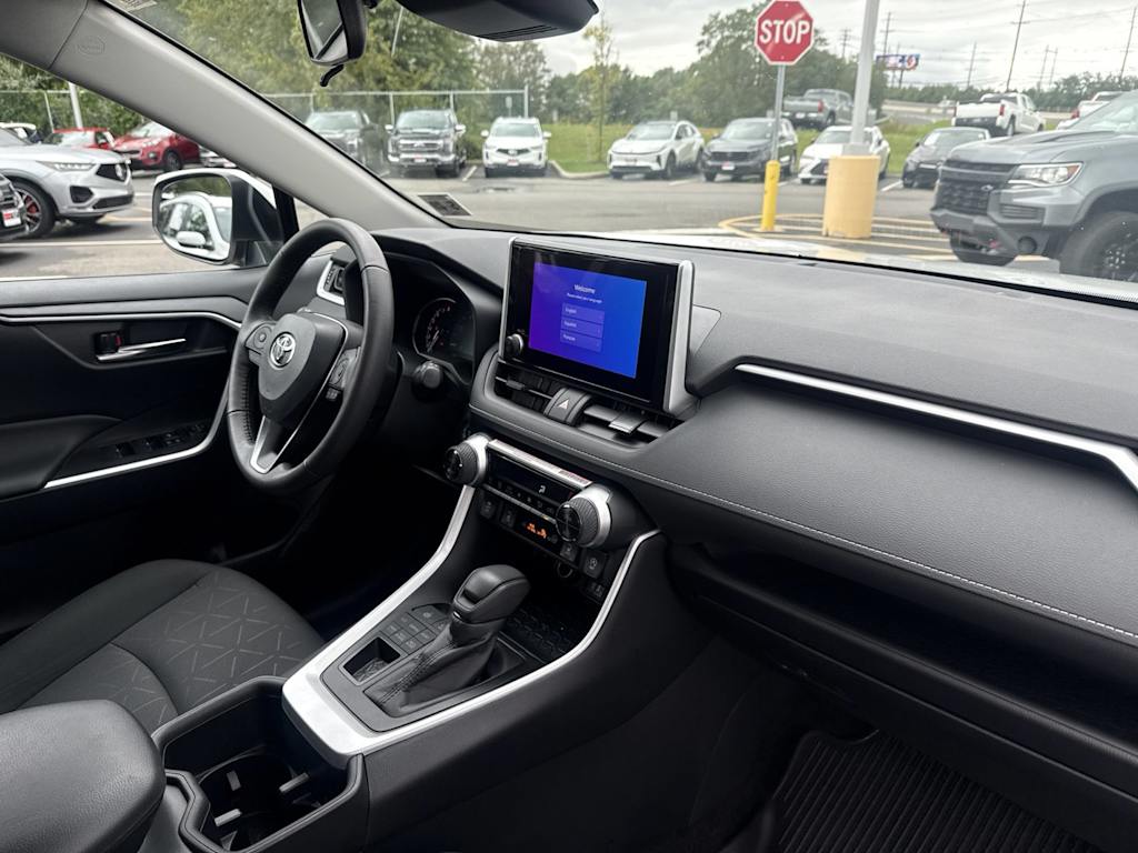 Thumbnail: 2024 Toyota RAV4 - 8
