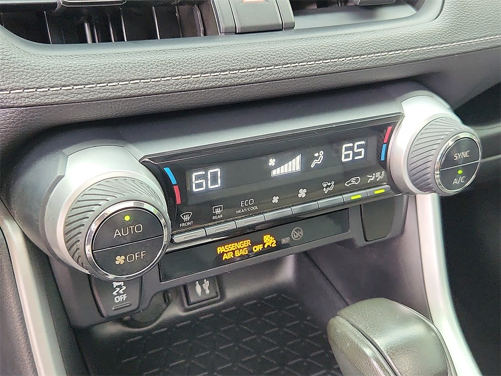 Thumbnail: 2019 Toyota RAV4 - 20