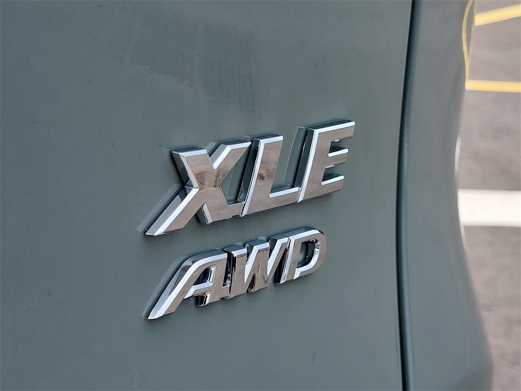 Thumbnail: 2019 Toyota RAV4 - 29