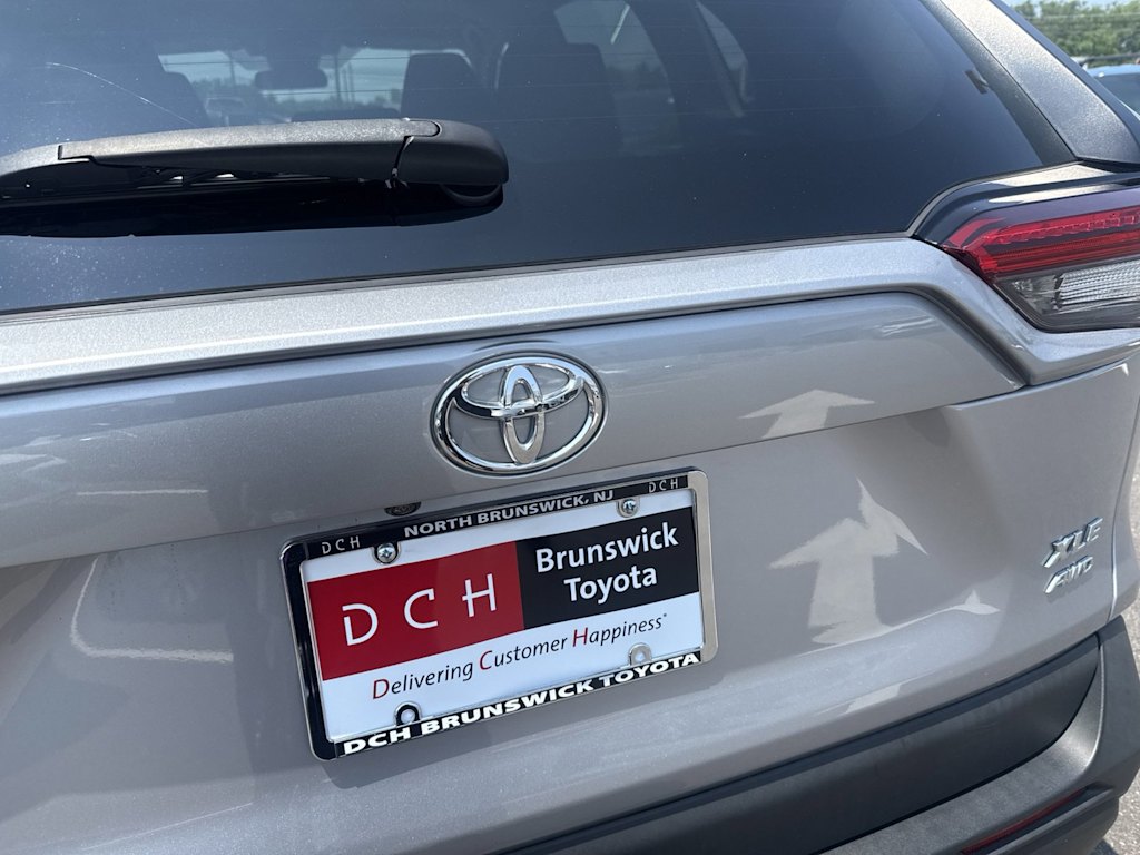 Thumbnail: 2023 Toyota RAV4 - 19