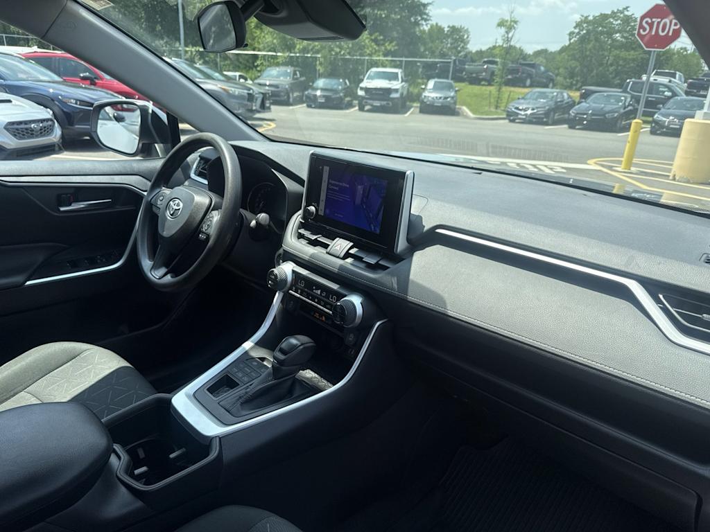 Thumbnail: 2023 Toyota RAV4 - 8