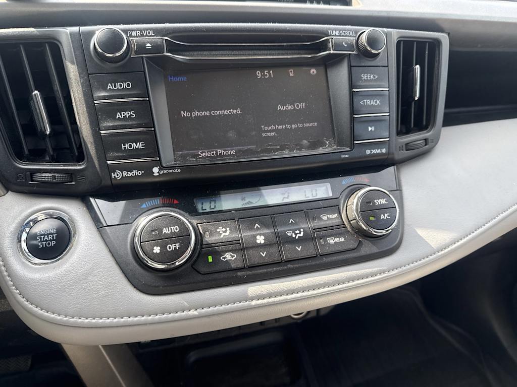 Thumbnail: 2018 Toyota RAV4 - 20