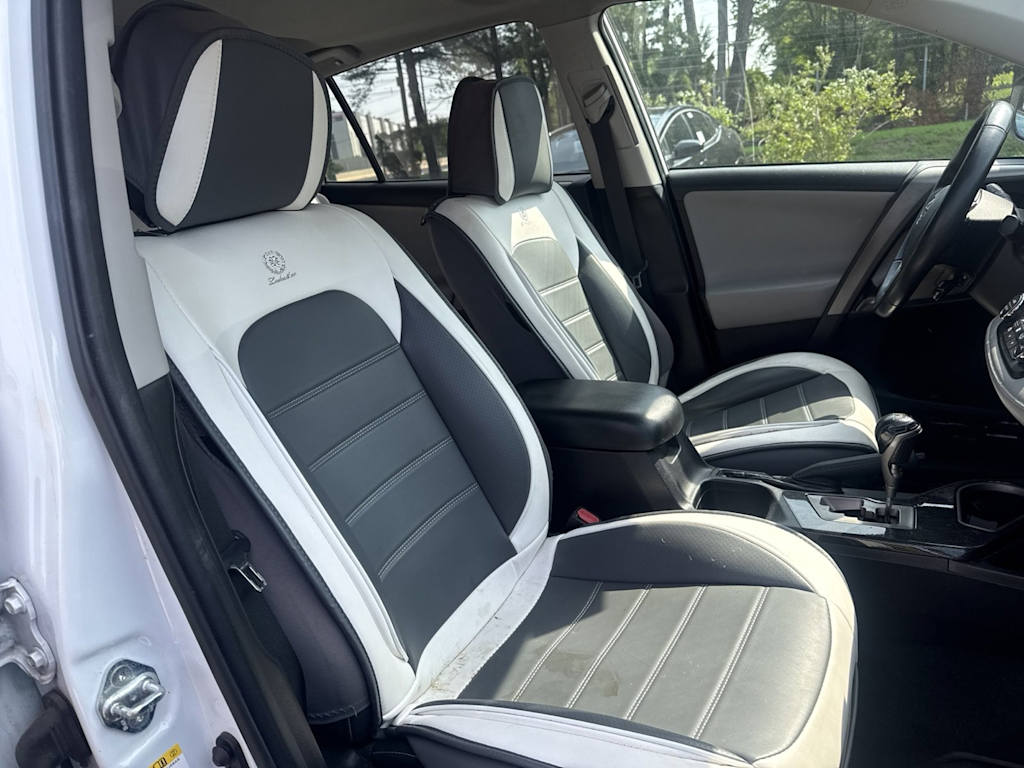 Thumbnail: 2018 Toyota RAV4 - 10