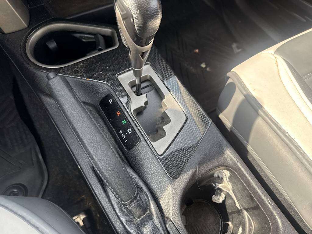 Thumbnail: 2018 Toyota RAV4 - 15