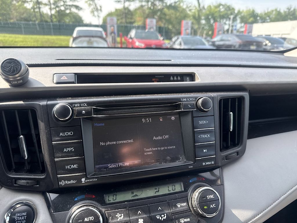 Thumbnail: 2018 Toyota RAV4 - 14