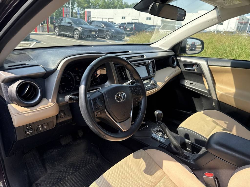 Thumbnail: 2018 Toyota RAV4 - 2