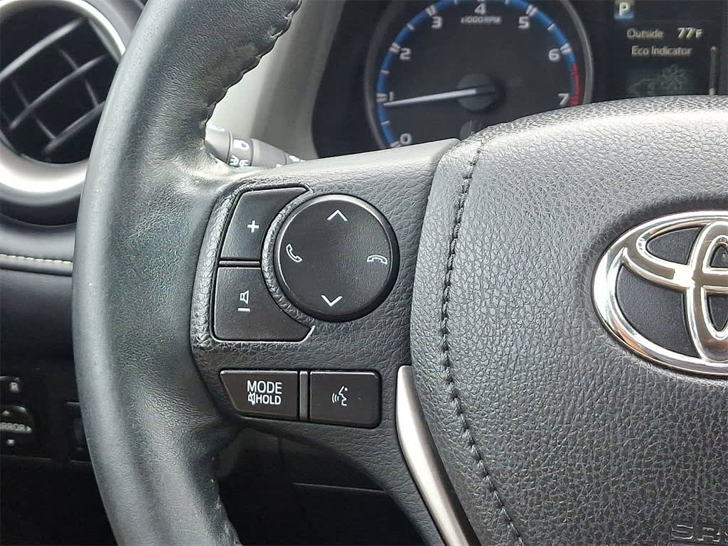 2017 Toyota RAV4 XLE 25