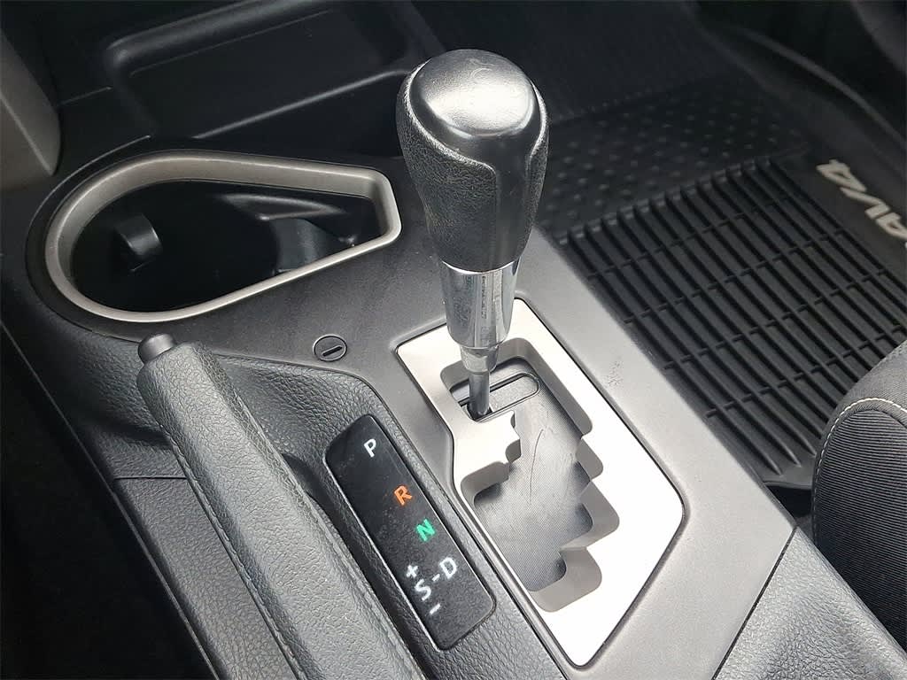 2017 Toyota RAV4 XLE 13