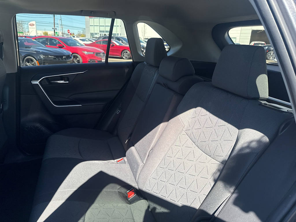 Thumbnail: 2020 Toyota RAV4 - 11