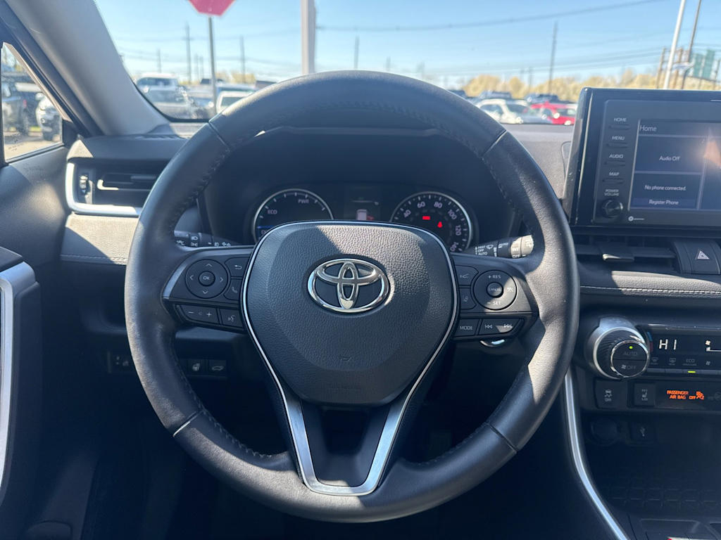 Thumbnail: 2020 Toyota RAV4 - 12