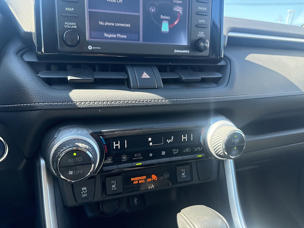 Thumbnail: 2020 Toyota RAV4 - 22