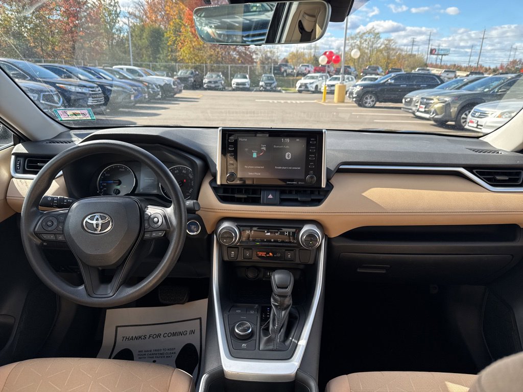 Thumbnail: 2019 Toyota RAV4 - 12