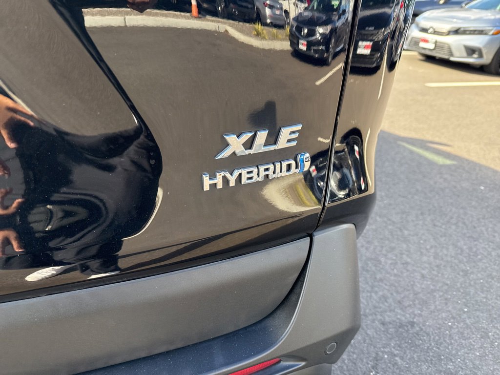 Thumbnail: 2019 Toyota RAV4 - 6