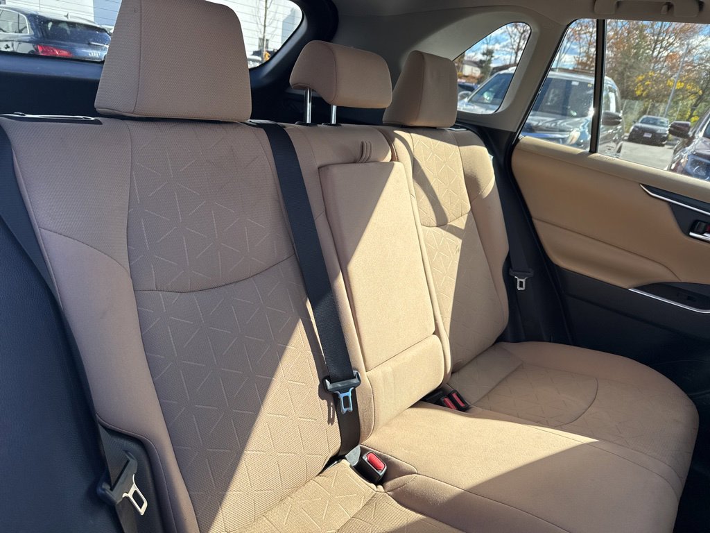 Thumbnail: 2019 Toyota RAV4 - 21