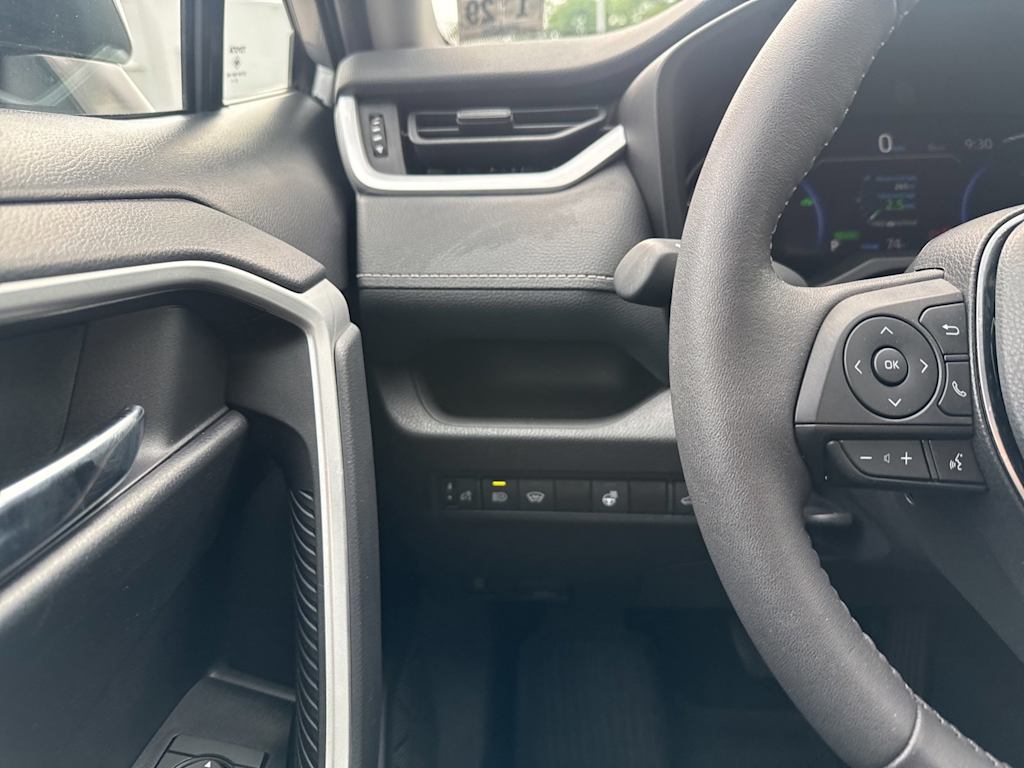 Thumbnail: 2024 Toyota RAV4 - 25