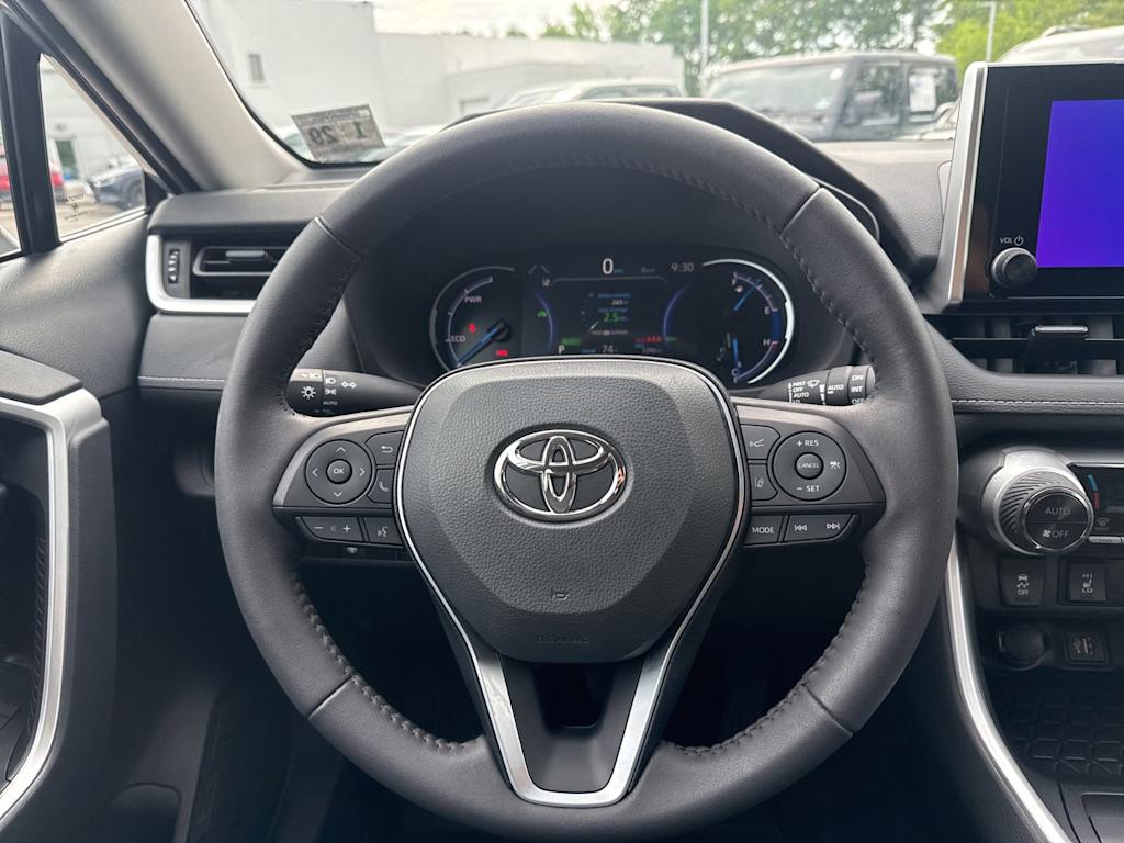 Thumbnail: 2024 Toyota RAV4 - 12