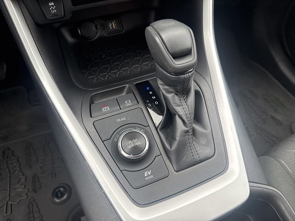 Thumbnail: 2023 Toyota RAV4 - 14