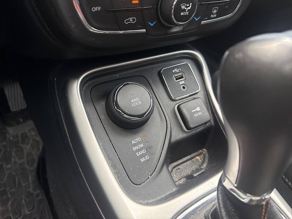 Thumbnail: 2021 Jeep Compass - 25