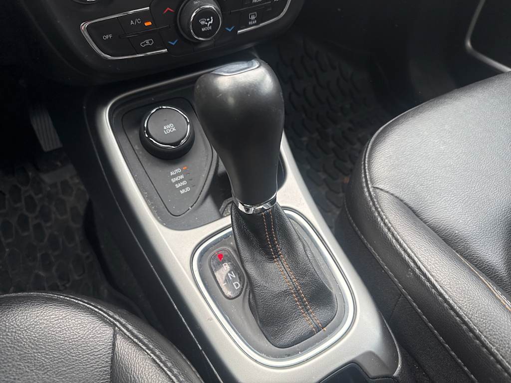 Thumbnail: 2021 Jeep Compass - 14