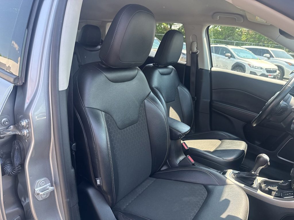 Thumbnail: 2021 Jeep Compass - 9