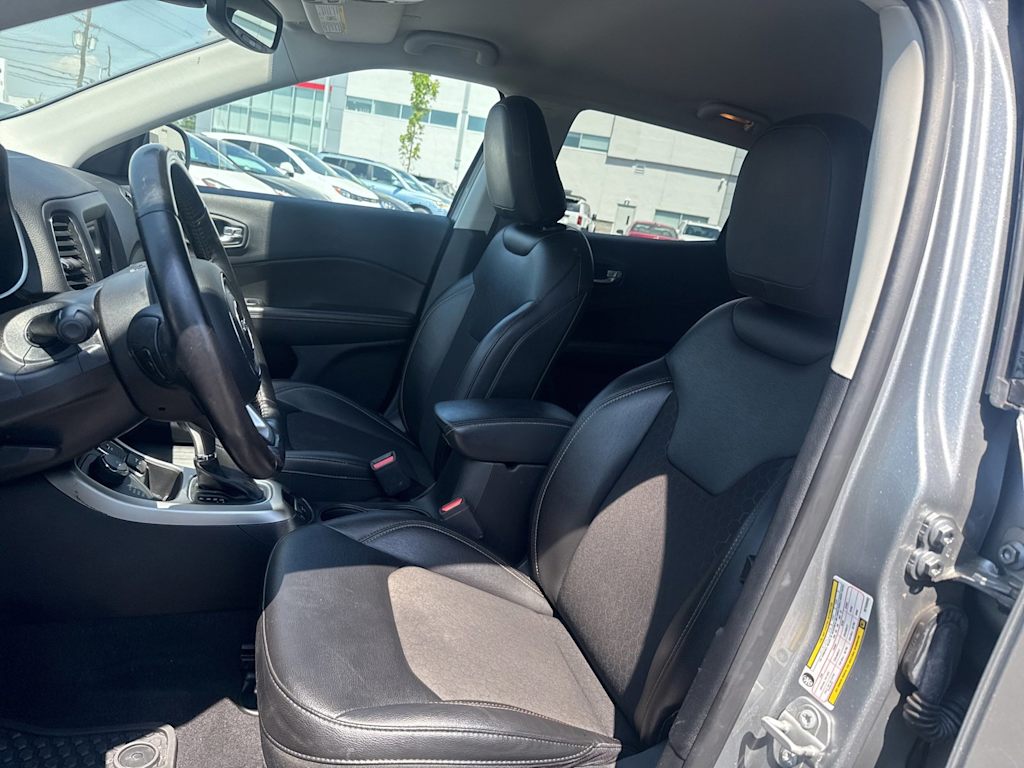 Thumbnail: 2021 Jeep Compass - 8