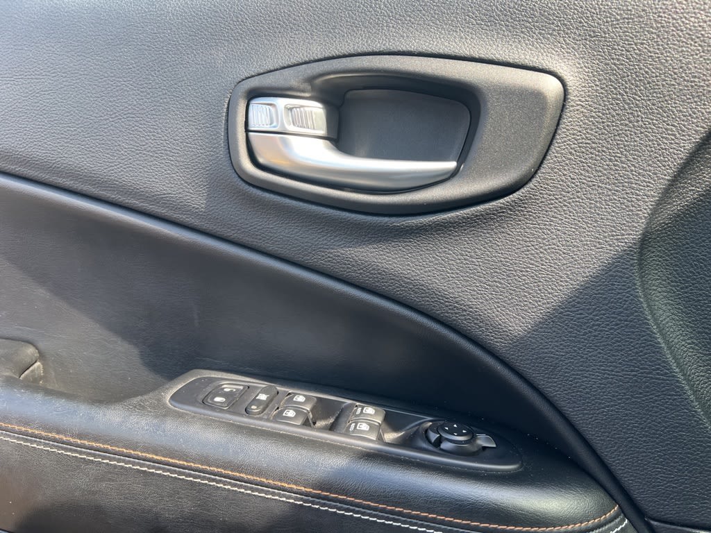 Thumbnail: 2018 Jeep Compass - 21