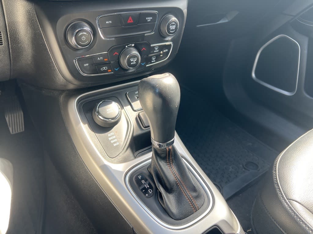 Thumbnail: 2018 Jeep Compass - 14