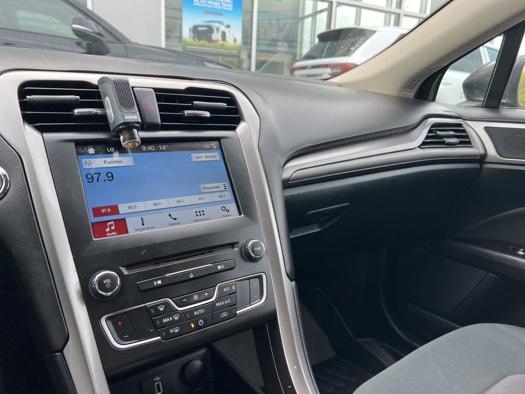 Thumbnail: 2017 Ford Fusion - 14