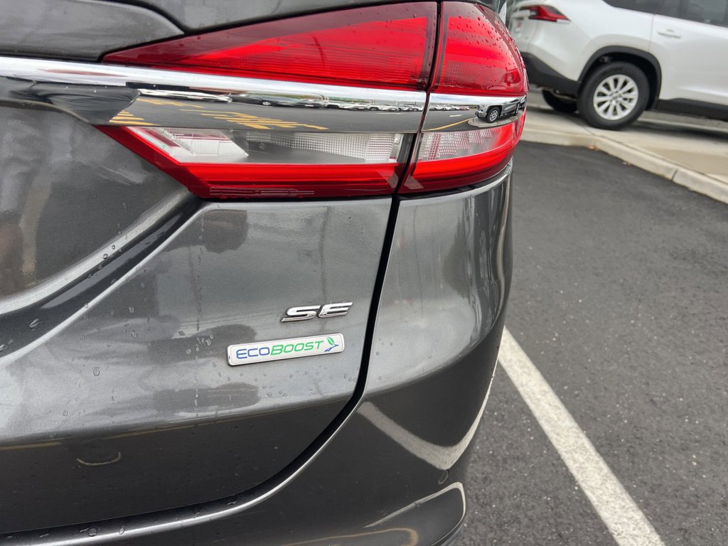 Thumbnail: 2017 Ford Fusion - 16