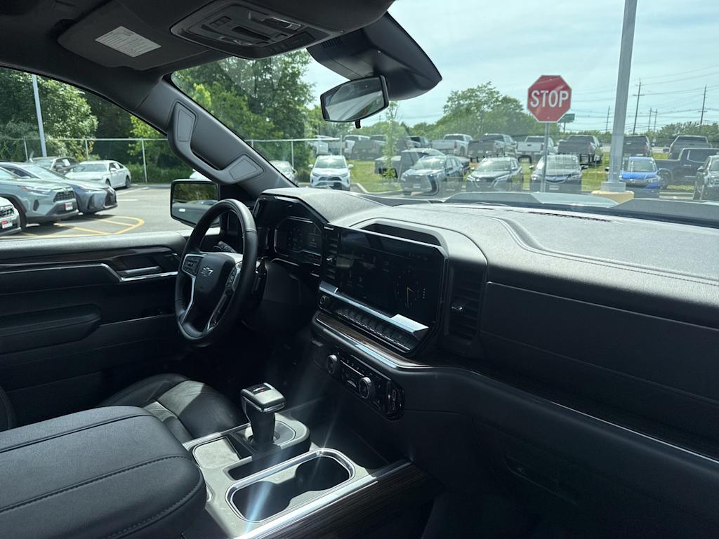 Thumbnail: 2023 Chevrolet Silverado 1500 - 8