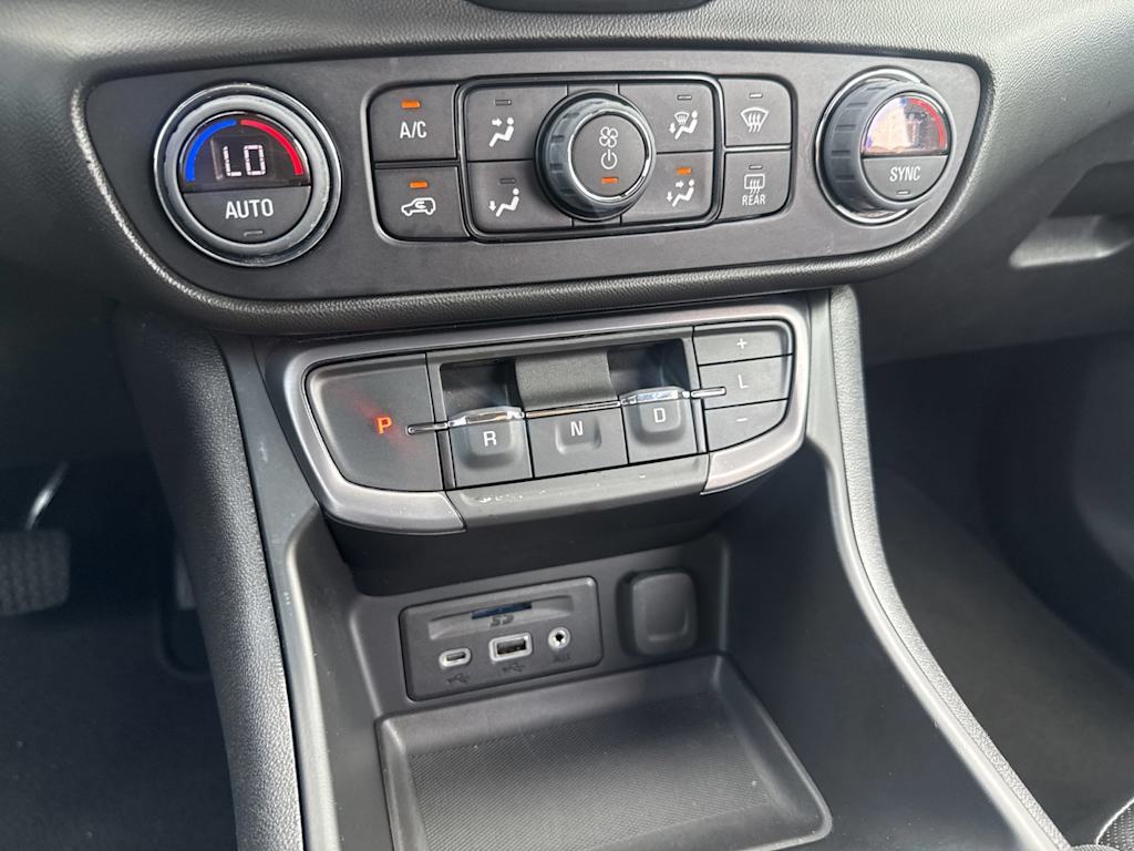 Thumbnail: 2022 GMC Terrain - 27