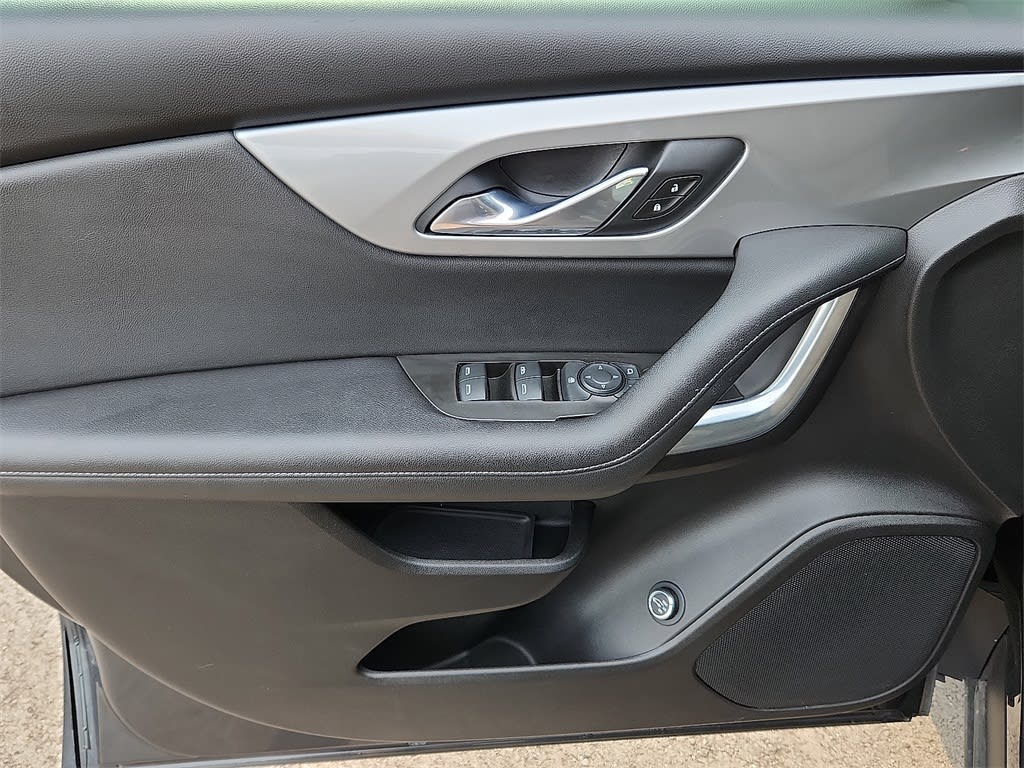 Thumbnail: 2020 Chevrolet Blazer - 21