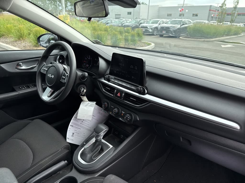 Thumbnail: 2023 Kia Forte - 7