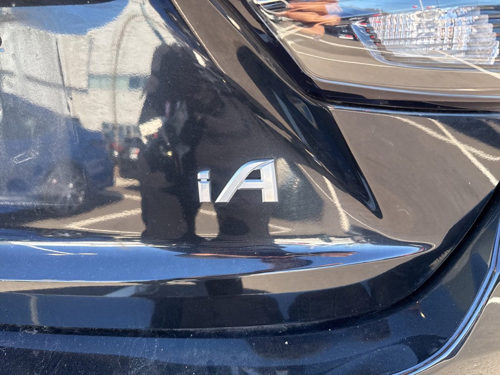 Thumbnail: 2017 Toyota Yaris iA - 2