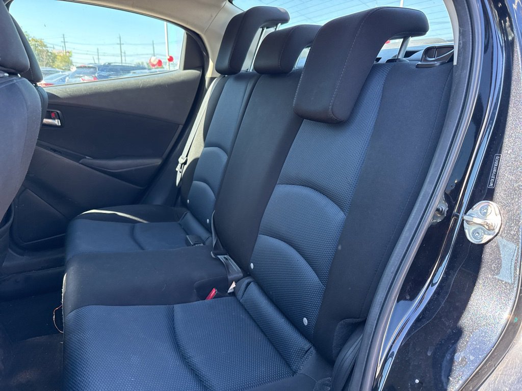 Thumbnail: 2017 Toyota Yaris iA - 9