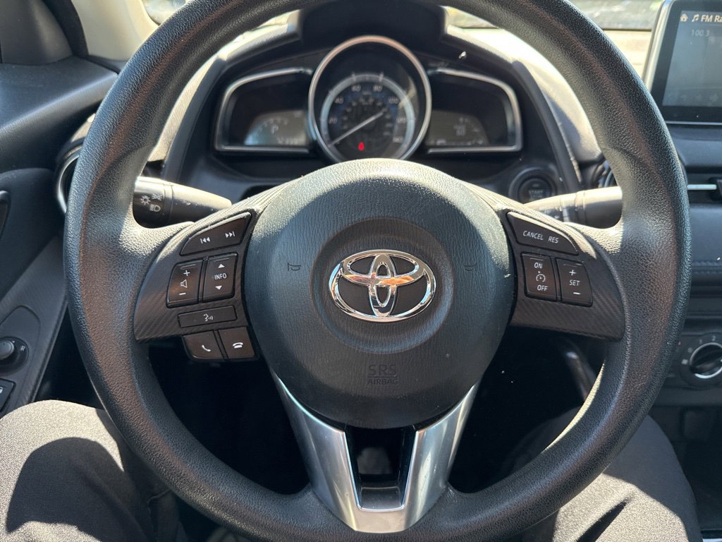 Thumbnail: 2017 Toyota Yaris iA - 11