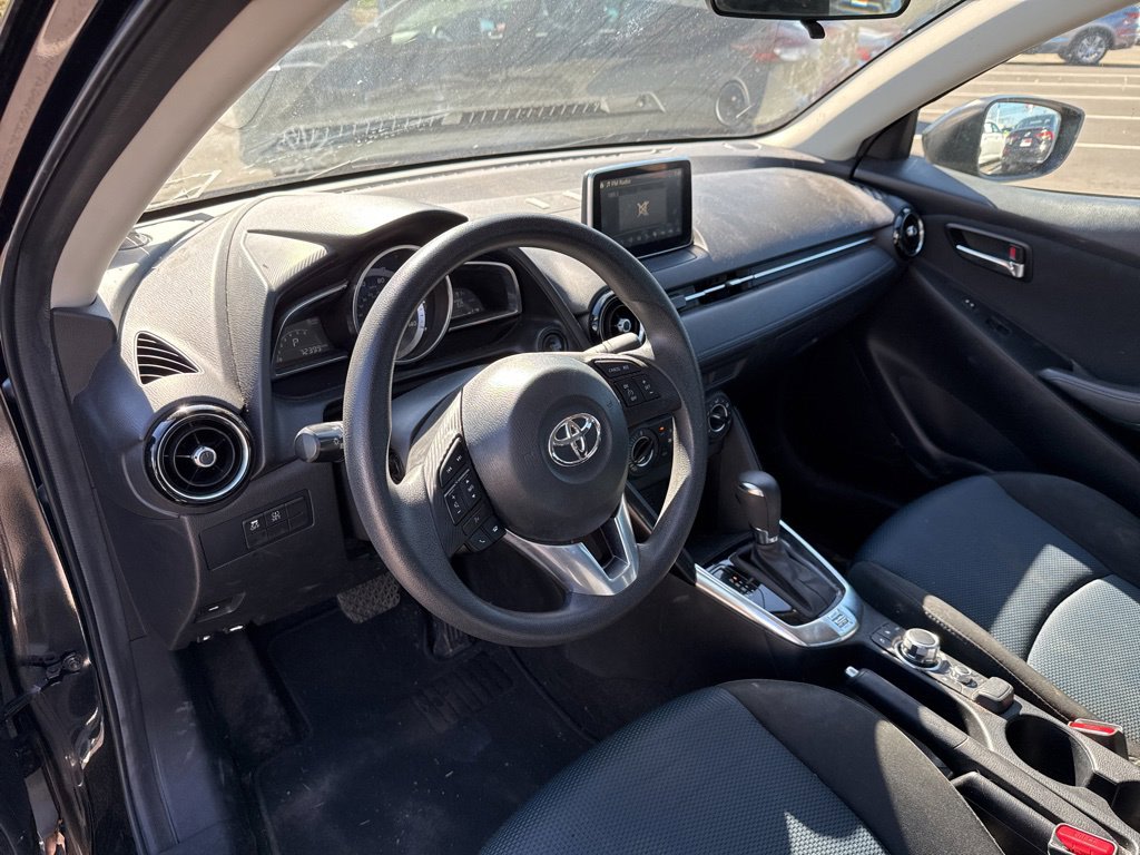 Thumbnail: 2017 Toyota Yaris iA - 6