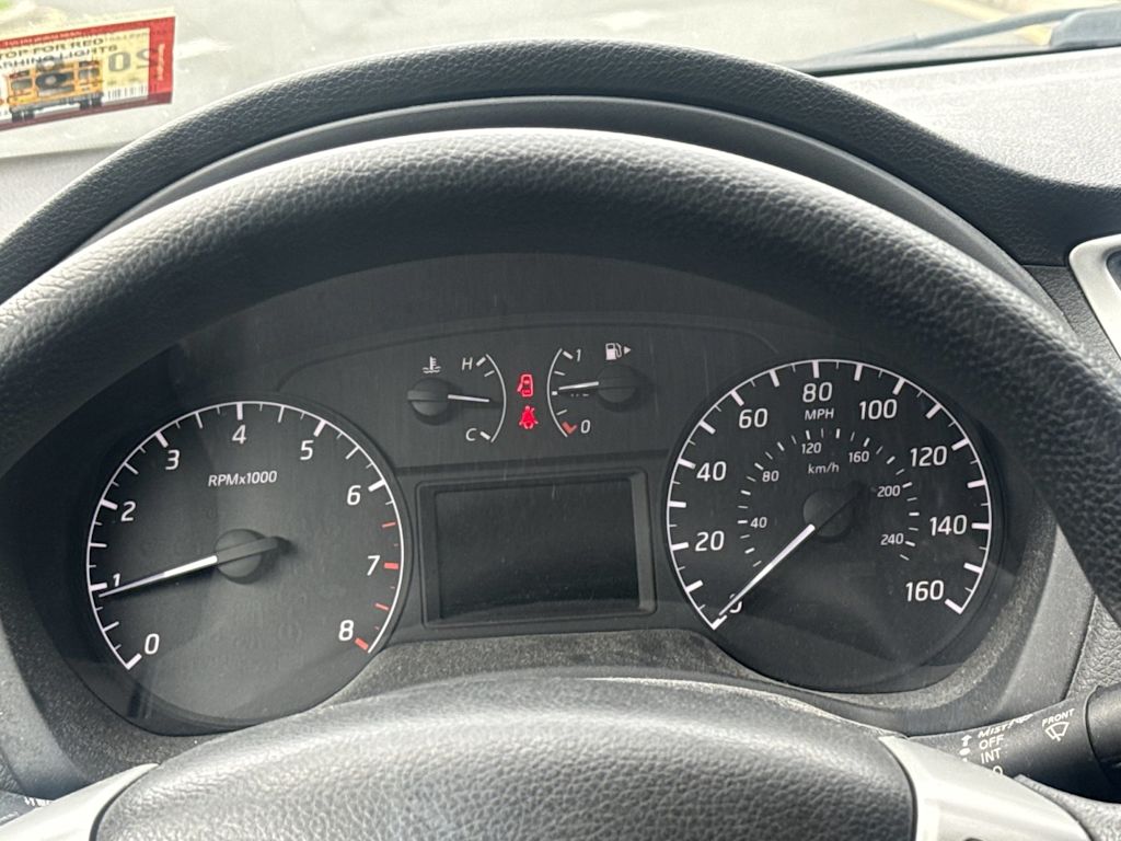 Thumbnail: 2015 Nissan Sentra - 14