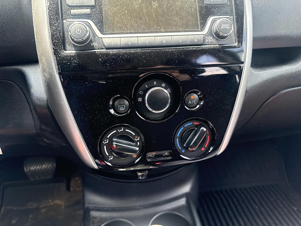 Thumbnail: 2015 Nissan Versa Note - 25