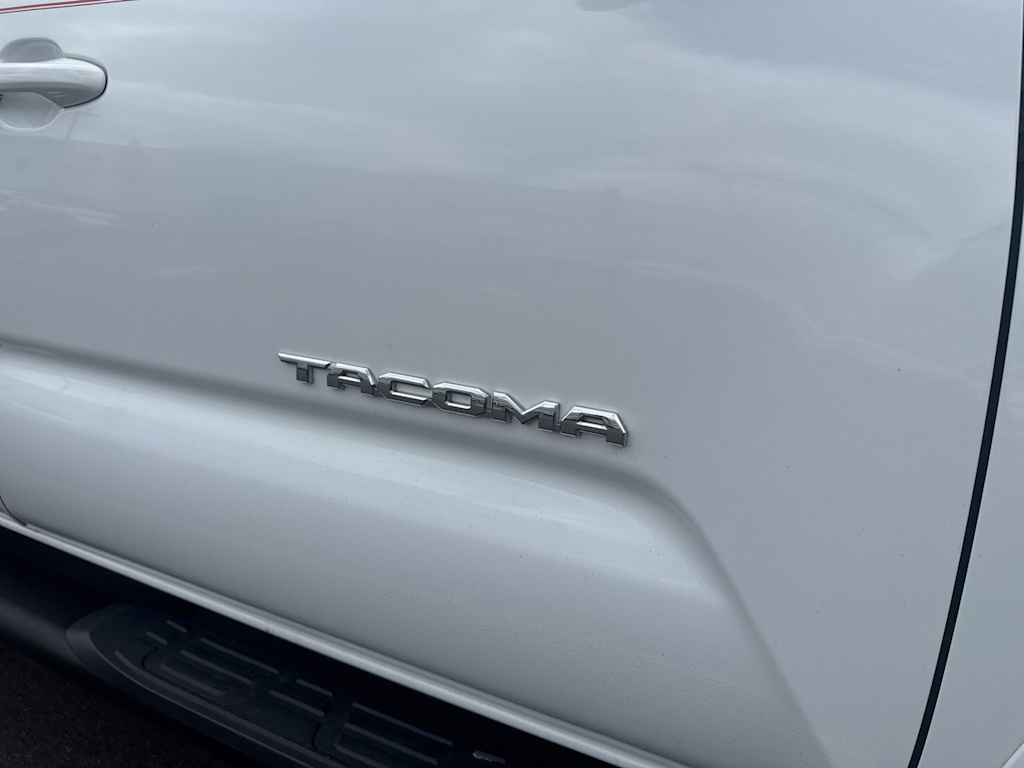 Thumbnail: 2023 Toyota Tacoma - 6
