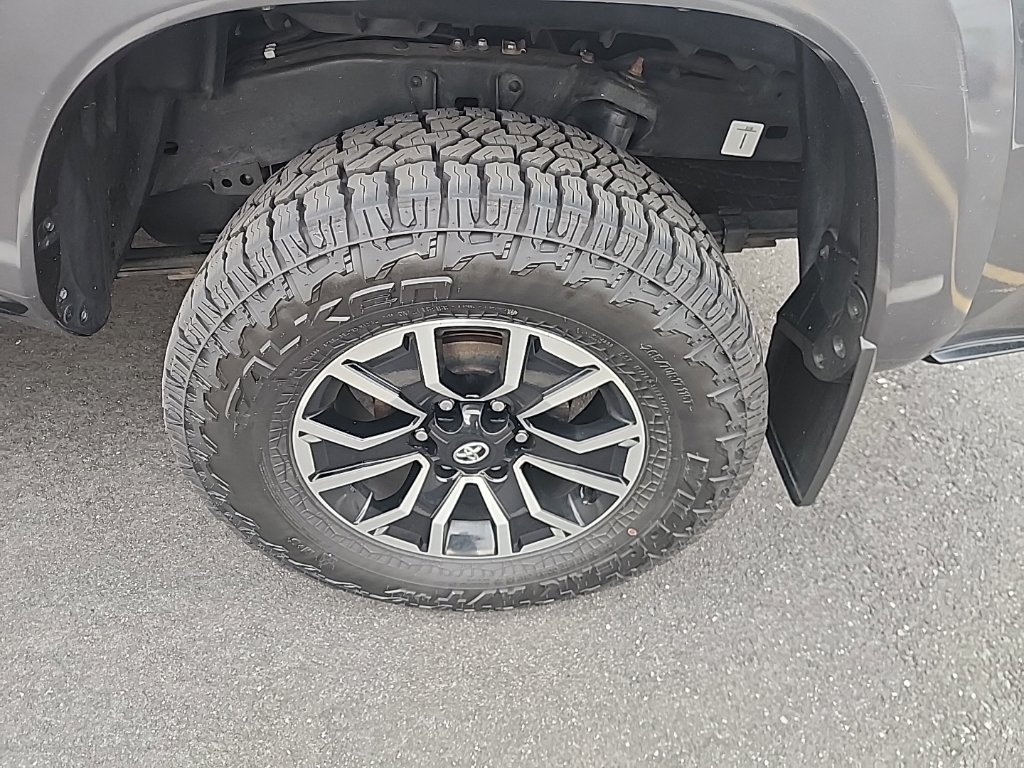 Thumbnail: 2022 Toyota Tacoma - 6