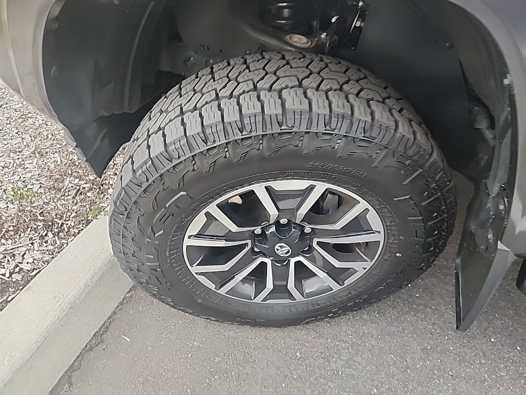 Thumbnail: 2022 Toyota Tacoma - 17