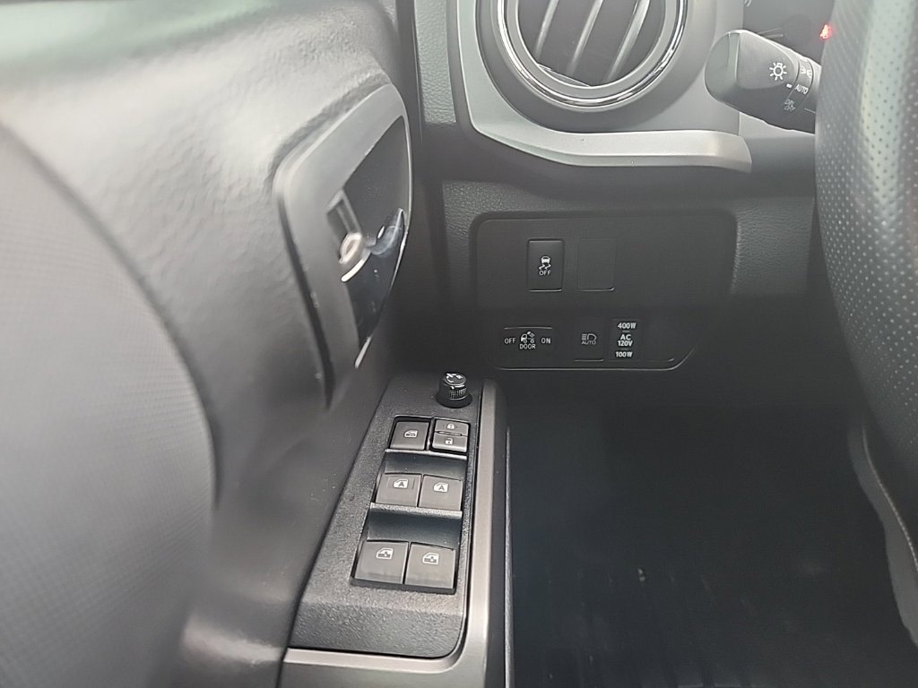 Thumbnail: 2022 Toyota Tacoma - 16