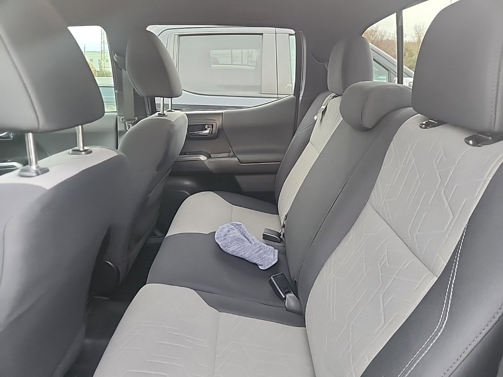 Thumbnail: 2022 Toyota Tacoma - 8