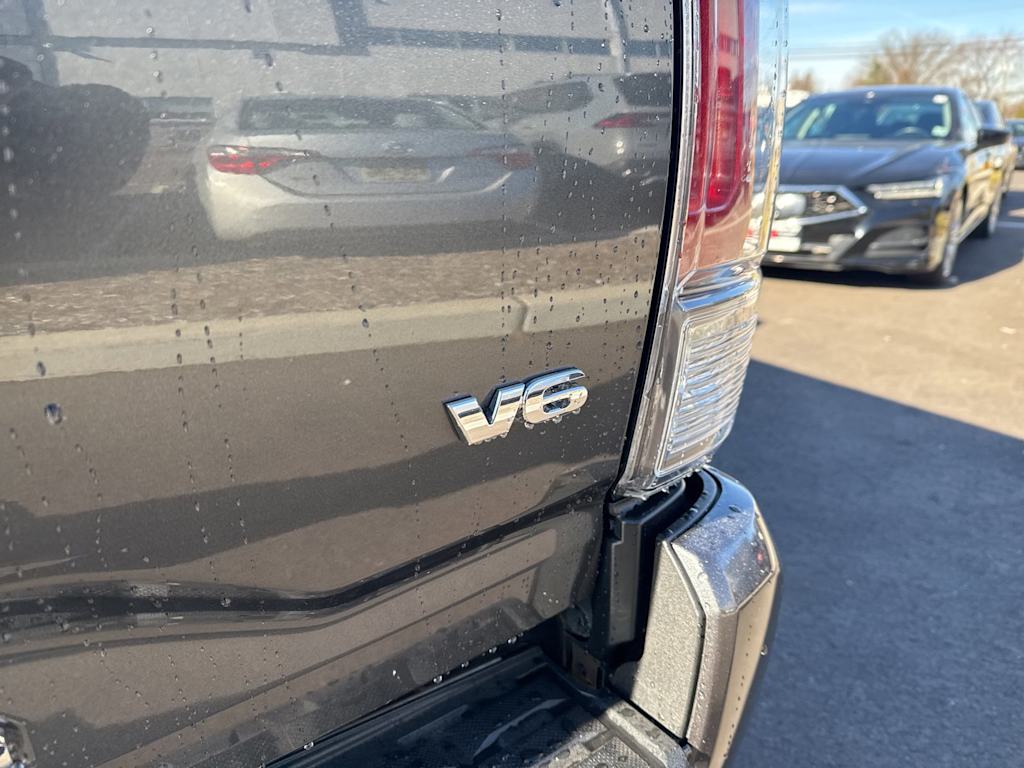 Thumbnail: 2022 Toyota Tacoma - 19
