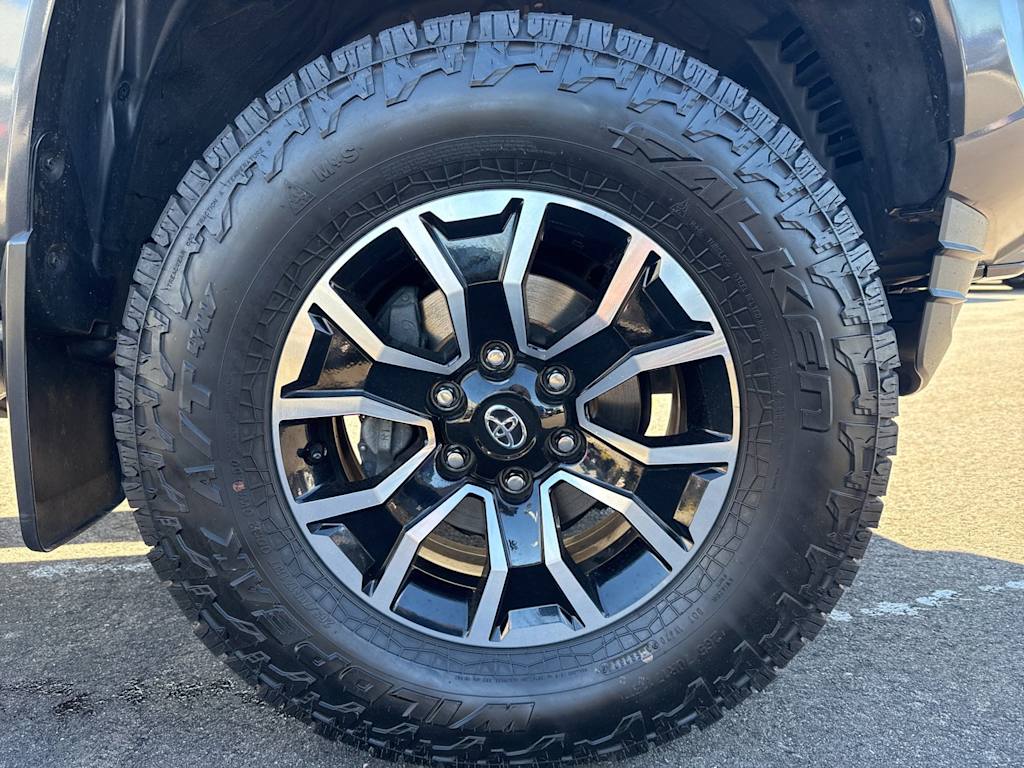 Thumbnail: 2022 Toyota Tacoma - 7