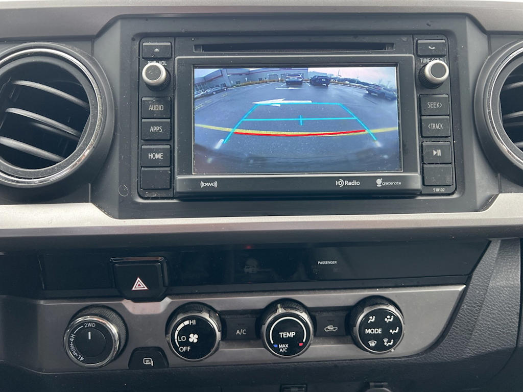 Thumbnail: 2017 Toyota Tacoma - 9