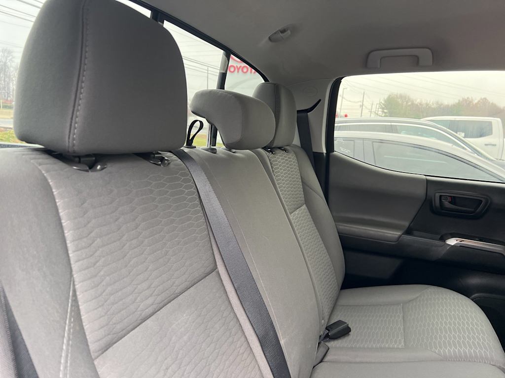 Thumbnail: 2017 Toyota Tacoma - 13